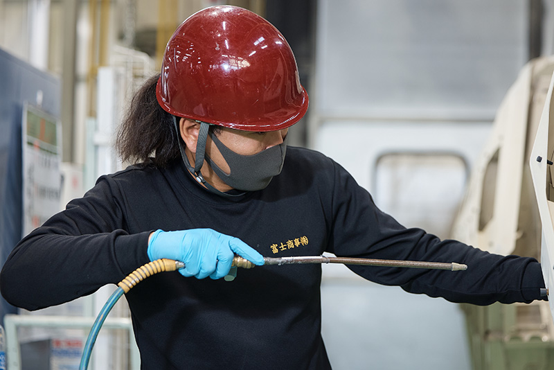 工程Aから工程Gの内、工程Bから工程Eを富士商事が請け負うイメージ